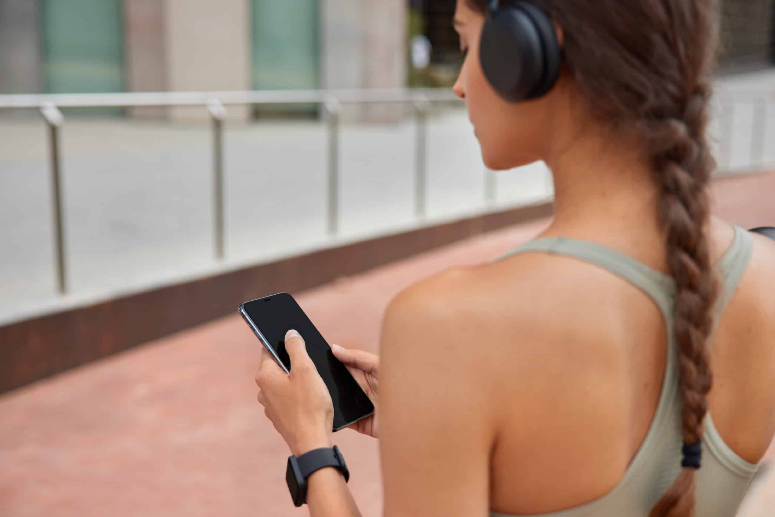 Leveraging Video Training for Scalable and Flexible Corporate Fitness Solutions
